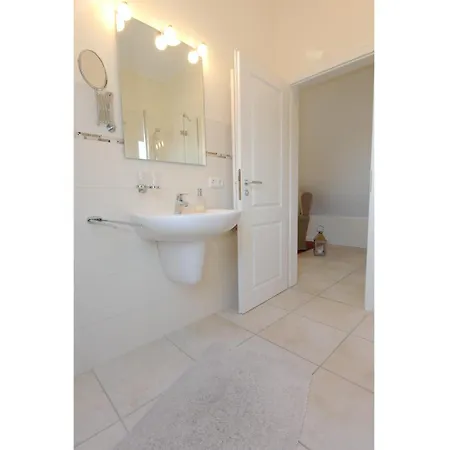 Neue Reihe 28 - Ankerplatz Lejlighed Zingst